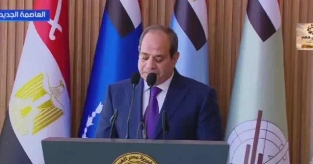 الرئيس السيسي للخريجين: قوة الجيوش لا تقوم بالسلاح وحده بل بالعلم والكفاءة