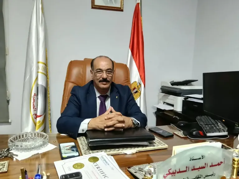 نقيب العلوم الصحية: تصريحات الرئيس السيسي ترسخ لبناء جيل جديد قادر على تحمل المسؤولية