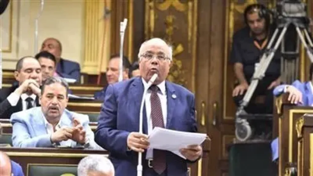 النائب محمد عطية الفيومي: حديث الرئيس السيسي بشأن عدم المساس بالدستور يعكس رؤية قائد يدرك قيمة الدولة ويحافظ على مؤسساتها