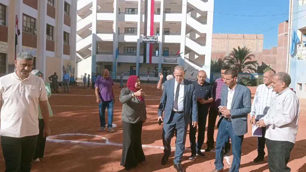 وكيل وزارة التعليم بأسيوط يعلن استهداف 21 مدرسة بالقوصية لمتابعة الانضباط المدرسى