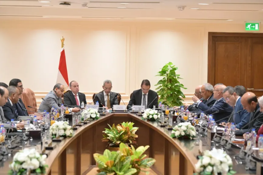 لجنة الإدارة المحلية بالنواب تستمع لرؤية 5 محافظين بشأن مشروع القانون الجديد