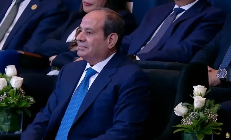 الرئيس السيسي يُشاهد عرضًا عن «الهوية الوطنية» وفيلمًا بعنوان «كيف يوجه الوعي»