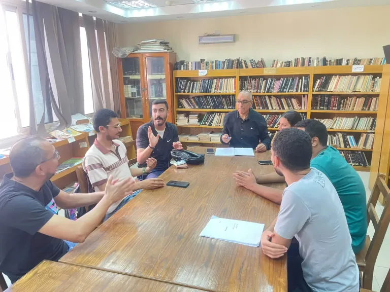 تأهيل مخرجي نوادي المسرح لإنتاج عروض أكثر احترافية ختاما لبرنامج أسس الإخراج المسرحى قصر الثقافه اسيوط