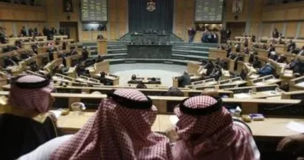 رئيس مجلس النواب الأردني والسفير الإماراتي يبحثان تعزيز التعاون