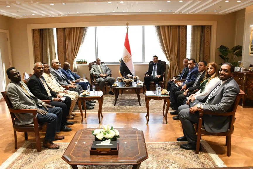 وزير الشباب والرياضة يستقبل نظيره السوداني بالعاصمة الجديدة