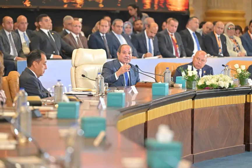 الرئيس السيسي: الدول تنمو وتتطور في فترة تتراوح بين 50 و100 عام