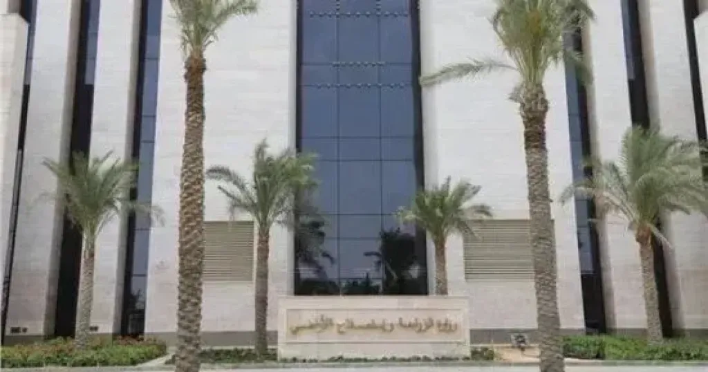 بتكليفات ”فاروق”.. ”الزراعة” تتفقد قرى منطقة شرق قناة السويس لمتابعة جهود دعم المزارعين