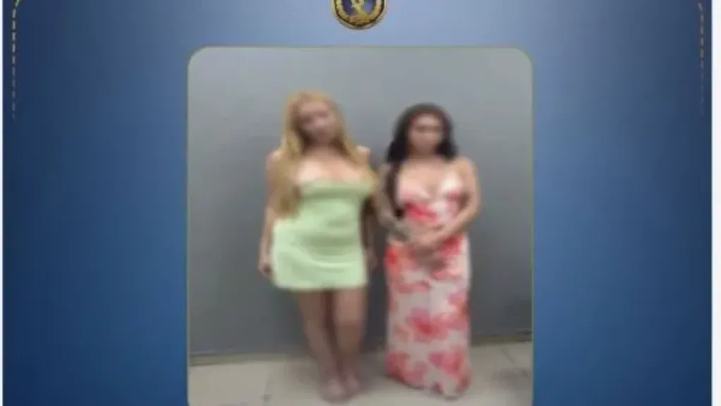 القبض على سائحتين يتحرشــــن بالمارة في الشوارع بعدة محافظات.. لزيادة المتابعين