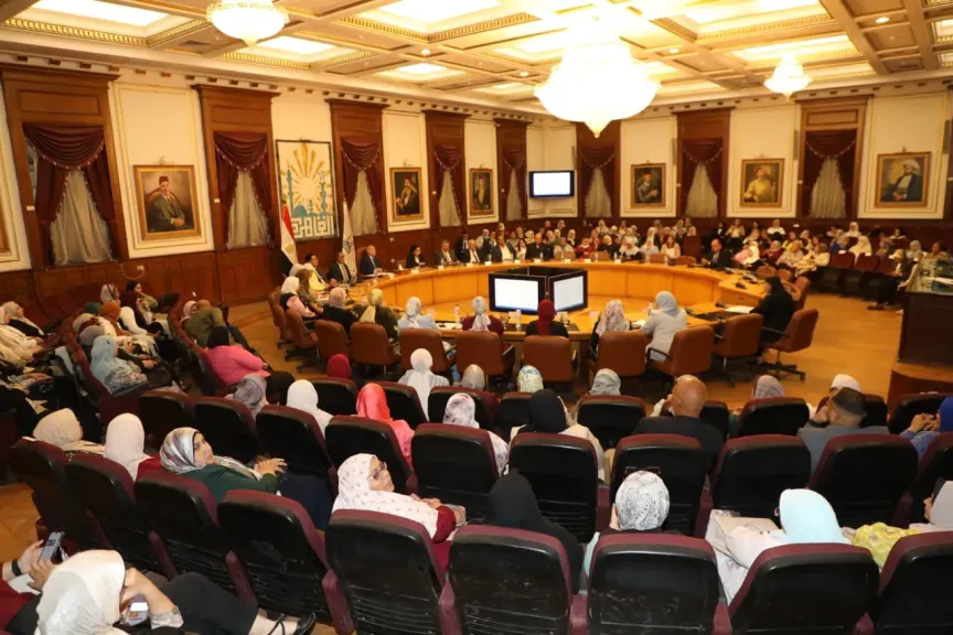 محافظ القاهرة يفتتح ورشة عمل وحدات تكافؤ الفرص لمناهضة العنف ضد المرأة