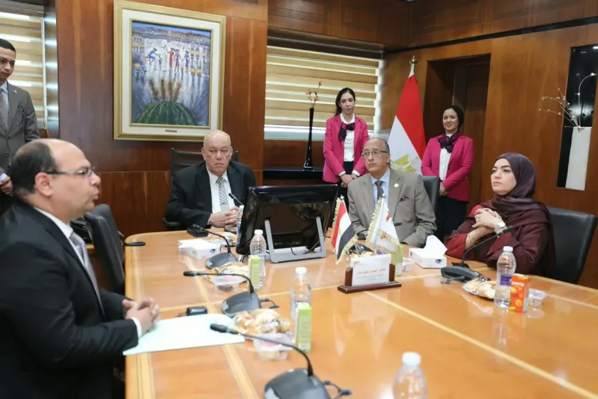 شركة ميناء القاهرة الجوي تكرّم القائمين على مشروع تطوير أجهزة الكشف عن الحقائب