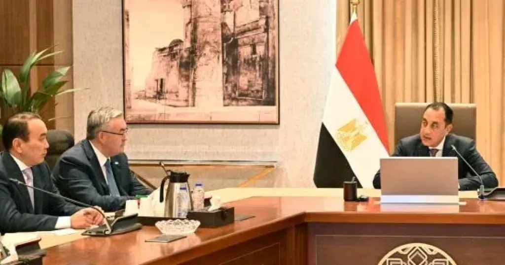 رئيس الوزراء يستقبل وزير خارجية كازاخستان