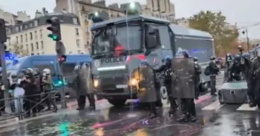 وزير الداخلية الفرنسى يعلن اعتقال نحو 1000 شخص وسط تصاعد أعمال الشغب