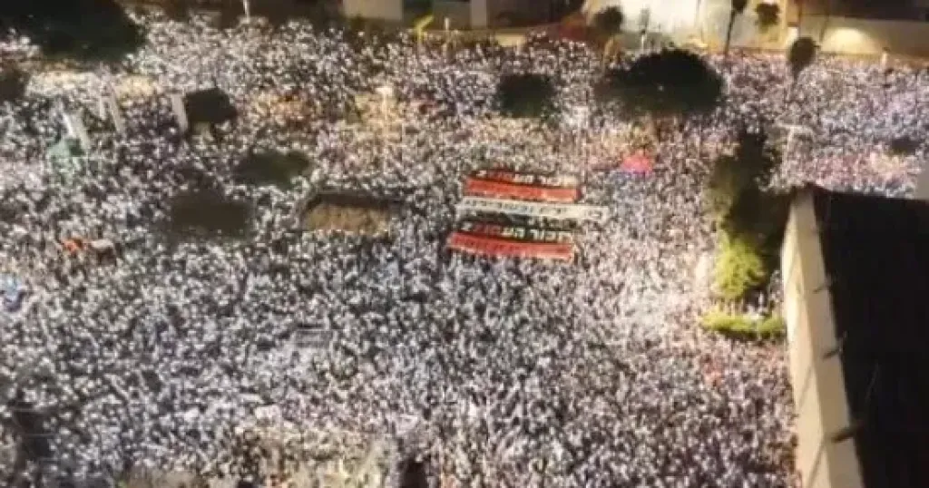 الآلاف يتظاهرون فى تل أبيب ضد نتنياهو قبل أيام من الانتخابات