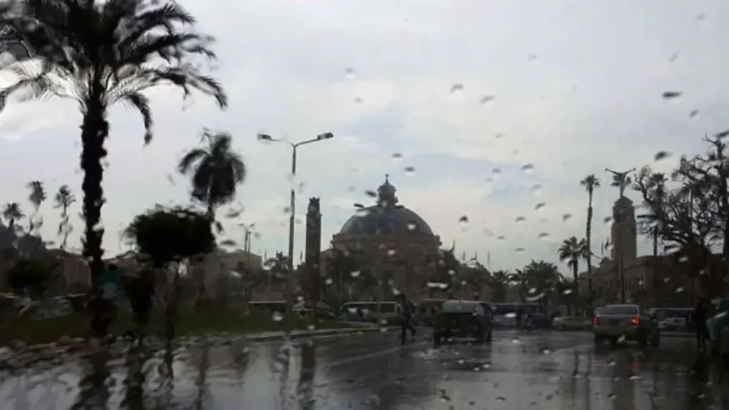 فرق 10 درجات.. الأرصاد تحذر المواطنين من الطقس لهذا السبب ونصائح لكبار السن