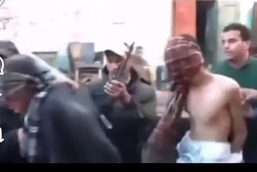 لحظة القبض على فارضي الإتاوات بأسيوط