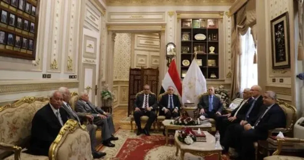 رئيس محكمة النقض يستقبل وزير العدل بدار القضاء العالى