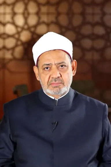 شيخ الأزهر يدين استهداف مكة والمدينة ويطالب بوقف الاعتداءات