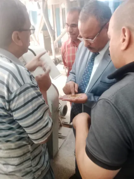 يوجه بتكثيف الرقابة على المطاحن لضمان انتظام صرف حصص المخابز وإنتاج دقيق مطابق