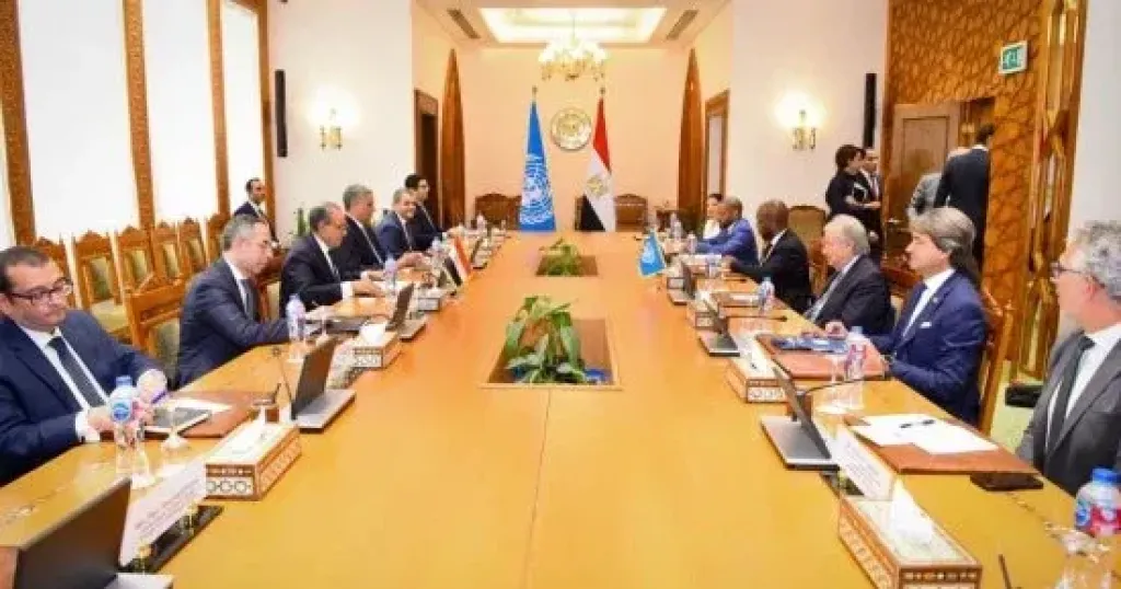 وزير الخارجية يبحث مع سكرتير الأمم المتحدة التعاون المشترك والمستجدات الدولية