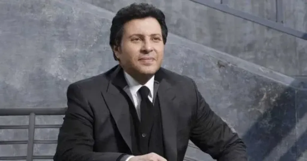 أرملة هاني شاكر لـ عمرو الليثي: لم يدخل في غيبوبة وآخر كلماته كانت معنا قبل وفاته