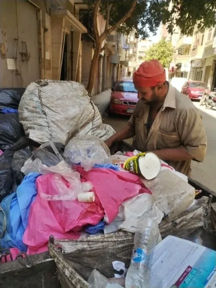 مشكلة النباشين في شوارع أسيوط
