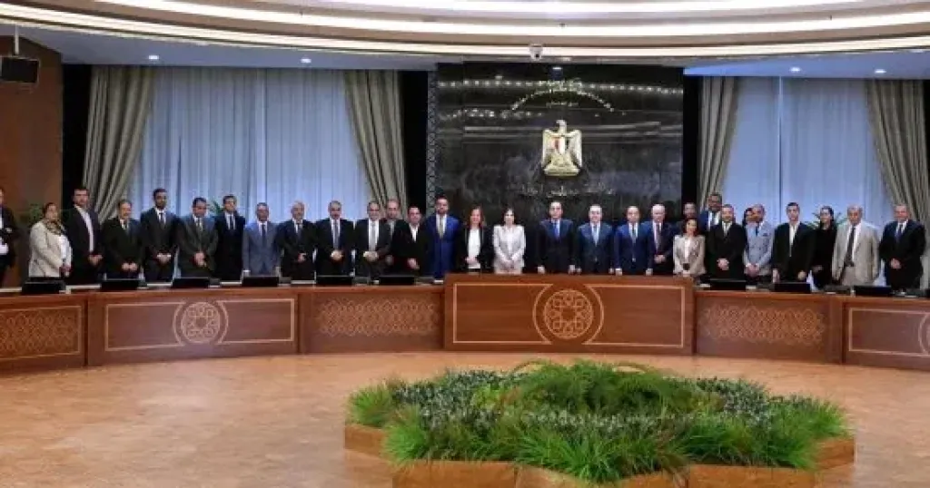 الحكومة: تنفيذ 20 ألف وحدة سكنية موزعة على 8 مدن جديدة لمنخفضى الدخل