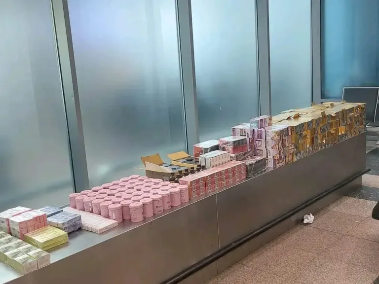 جمارك مطار القاهرة الدولي تضبط 3 محاولات تهريب كمية من الأدوية ومستحضرات التجميل