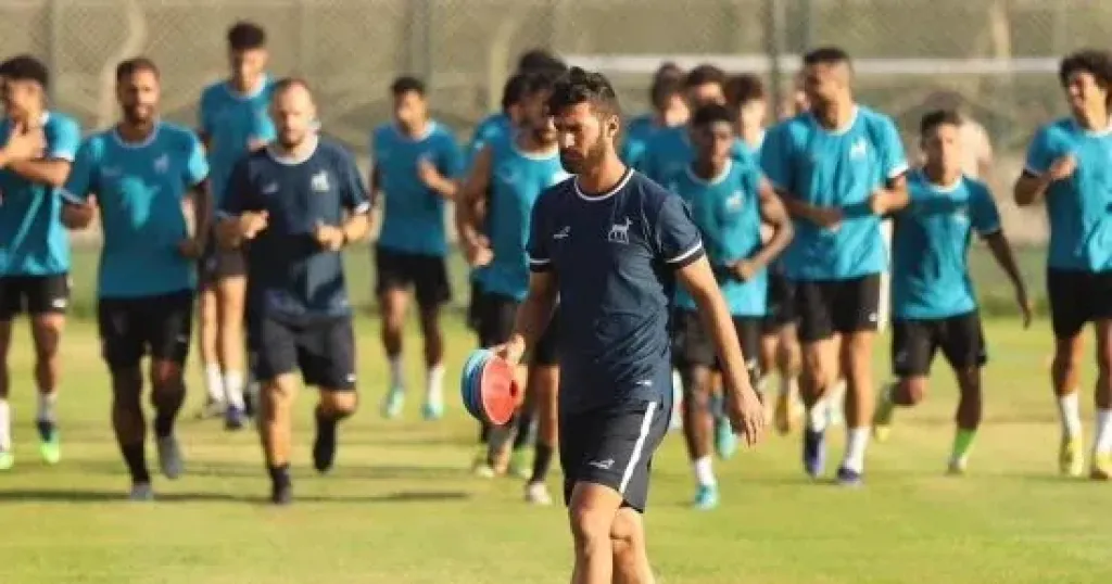 مصطفى شبيطة يحاضر لاعبي وادي دجلة بالفيديو قبل مواجهة بيراميدز