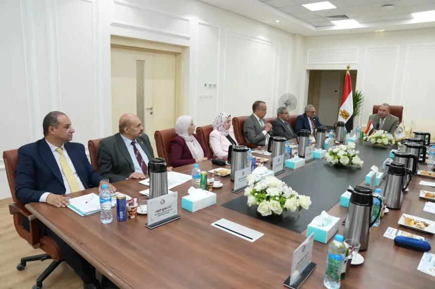 جامعة أسيوط الأهلية تعقد اجتماع مجلسها الـ22.. خطط تطويرية لتعزيز التميز الأكاديمي