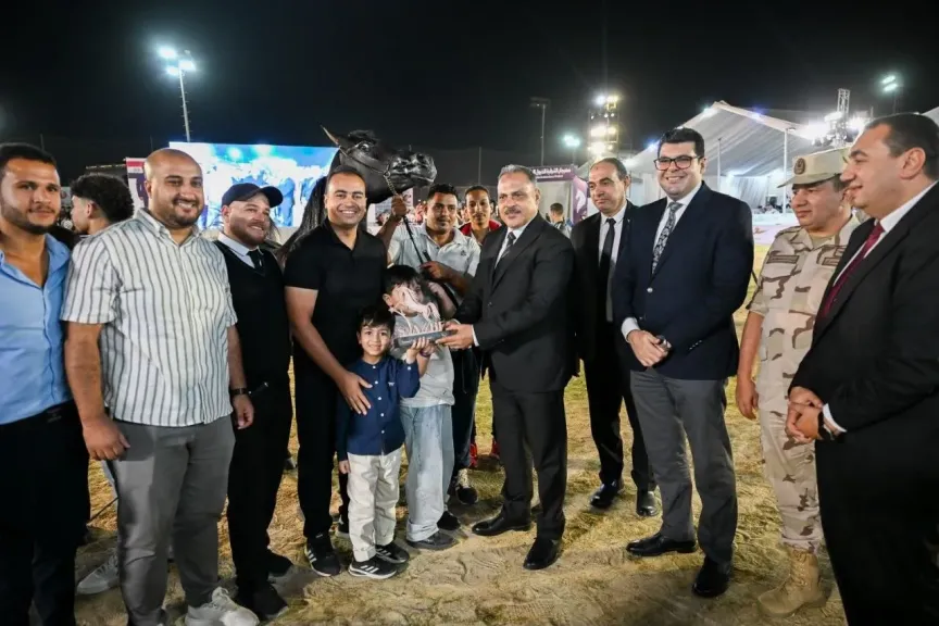 محافظ الشرقية يكرم الفائزين في مهرجان الخيول العربية الأصيلة