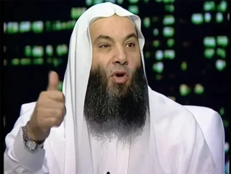 خروج الداعية محمد حسان من المستشفى بعد تركيب دعامات..وشقيقه:دعواتكم بالشفاء