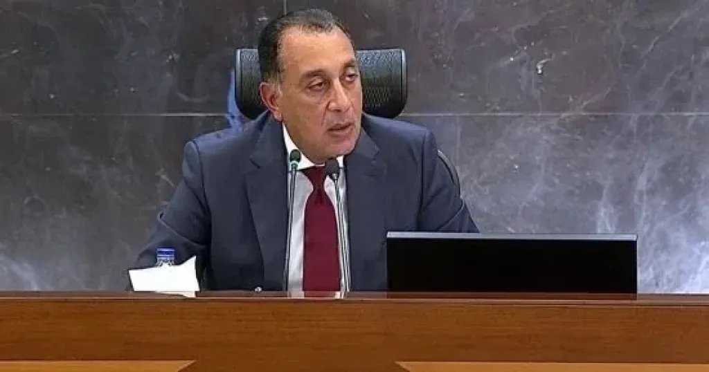 رئيس الوزراء يبدأ جولته التفقدية بمحافظة السويس لافتتاح عدد من المشروعات
