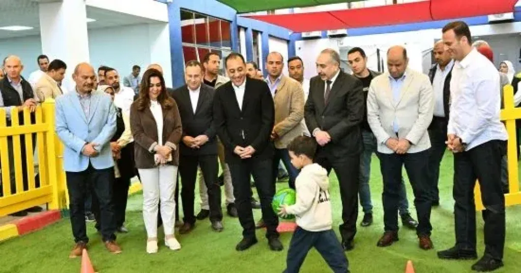 رئيس الوزراء يفتتح مدرسة النيل المصرية الدولية بحى السويس