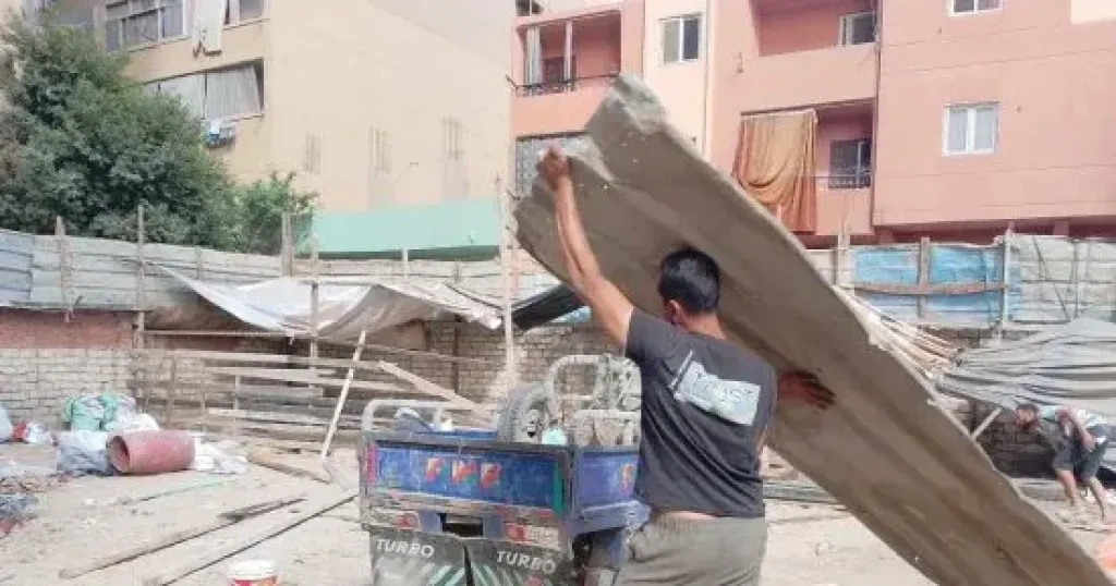 حى الطالبية يستجيب لشكاوى الأهالى ويخلى موقعًا لأعمال فرز المخلفات