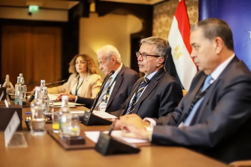 رئيس الجمارك: نعمل على تسهيل وميكنة الإجراءات الجمركية لخفض زمن الإفراج وتقليل الأعباء على المستثمرين