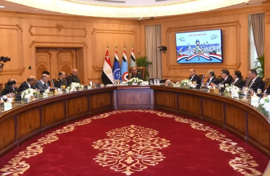 الفريق أشرف سالم زاهر يستقبل وفداً من أعضاء لجنة الدفاع والأمن القومى بمجلس النواب