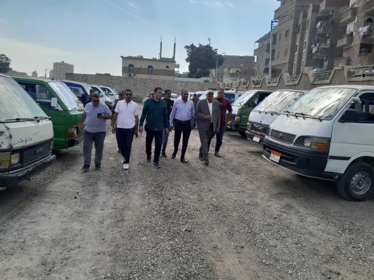 محافظ أسيوط: متابعة انتظام العمل بموقف ديروط لخطوط ملوي وديرمواس
