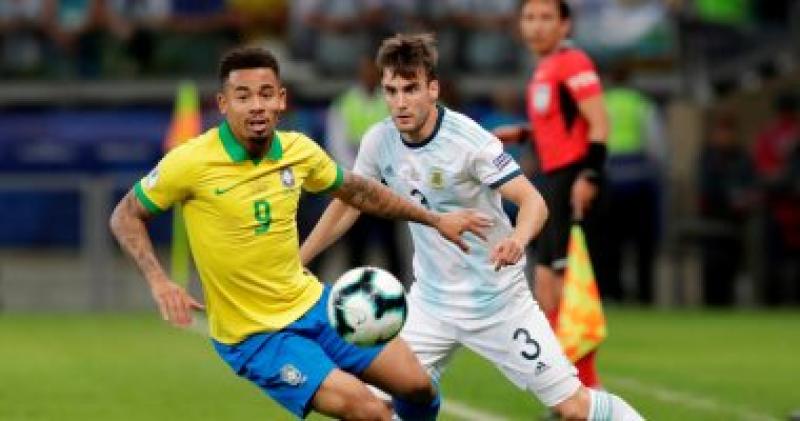 البرازيل تواجه الأرجنتين 