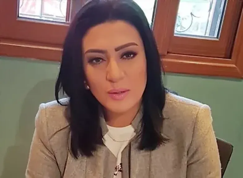 وفاء صادق تحتفل بعيد ميلادها.. مسيرة حافلة بـ68 عملاً دراميًا وسينمائيًا