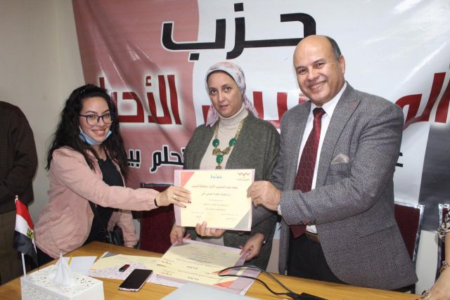 المصريين الأحرار بالسويس ينظم ورشة عمل عن إدارة الازمات لأوائل المدارس الفنية