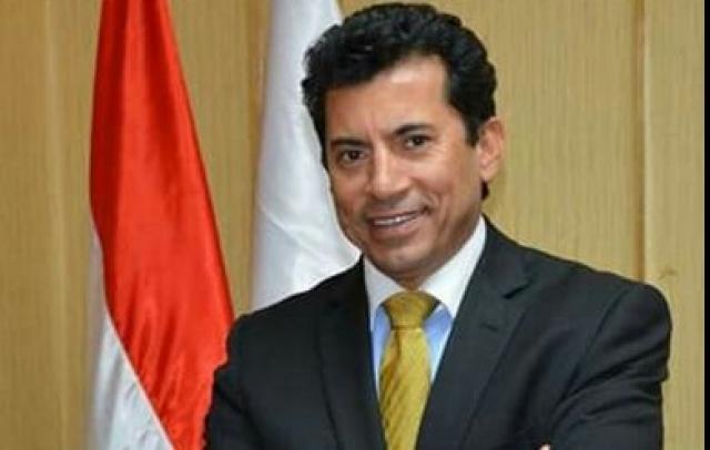 وزير الرياضة يتواصل مع سفير مصر بالكاميرون للاطمئنان على بعثة المنتخب فى ياوندى