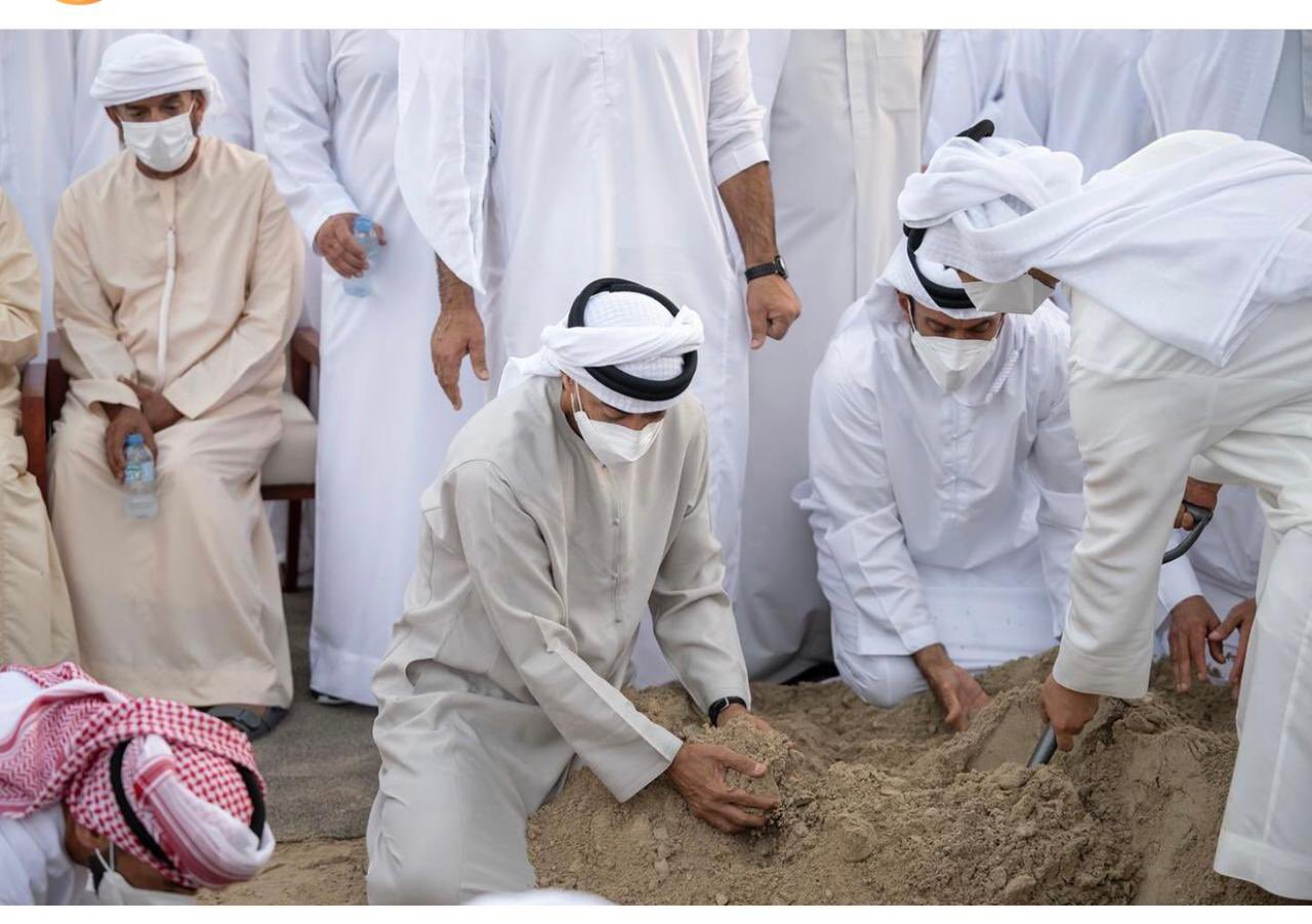دفن الشيخ خليفة بن زايد